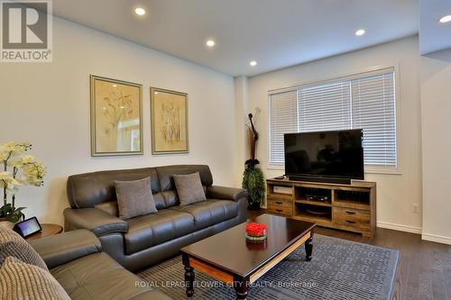 63 Saddlebrook Court, Kitchener, ON - Indoor Photo Showing Living Room