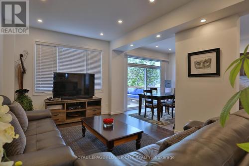 63 Saddlebrook Court, Kitchener, ON - Indoor Photo Showing Living Room