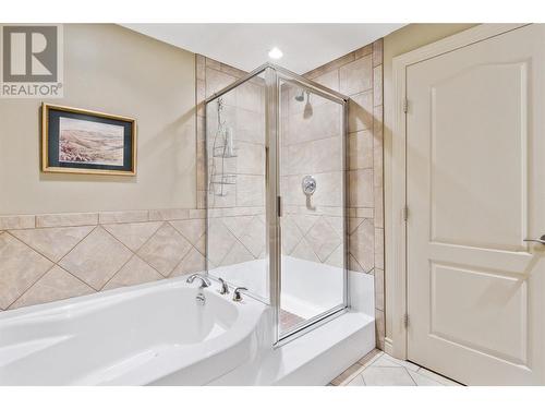 2259 Capistrano Drive, Kelowna, BC - Indoor Photo Showing Bathroom