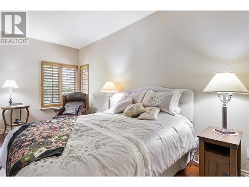 2259 Capistrano Drive, Kelowna, BC - Indoor Photo Showing Bedroom