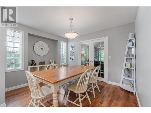 284 Drysdale Boulevard, Kelowna, BC - Indoor Photo Showing Dining Room