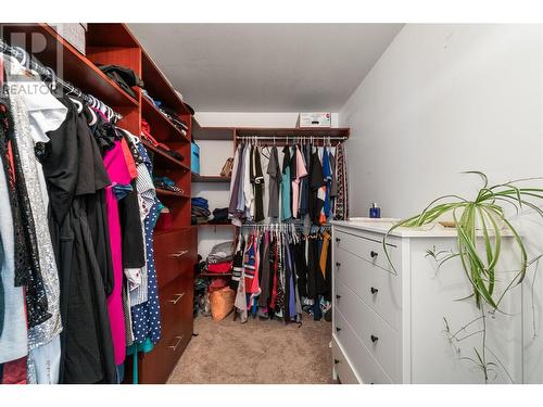 284 Drysdale Boulevard, Kelowna, BC - Indoor With Storage