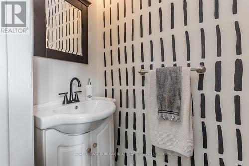 14 Montclair Crescent, Norfolk, ON - Indoor Photo Showing Bathroom