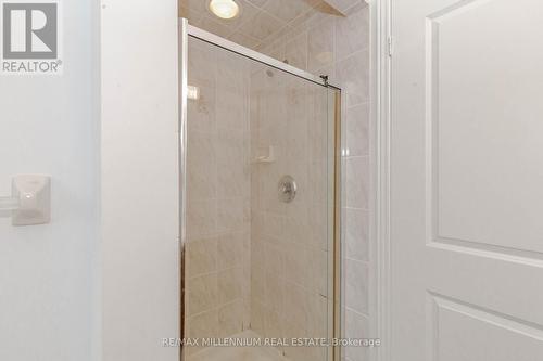 3256 Camberwell Drive, Mississauga, ON - Indoor Photo Showing Bathroom