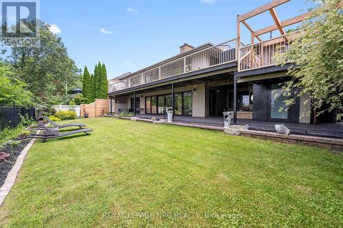 33 Leslie Drive, Hamilton, ON - Outdoor With Deck Patio Veranda