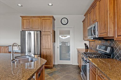 1998 Cornerstone Drive, West Kelowna, BC - Indoor Photo Showing Kitchen With Double Sink With Upgraded Kitchen