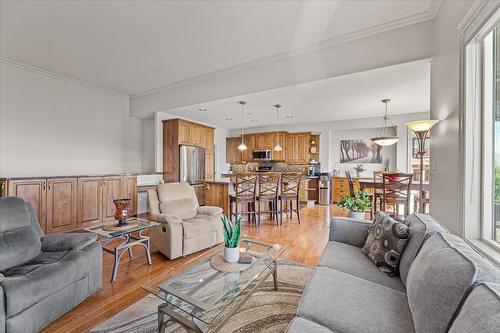 1998 Cornerstone Drive, West Kelowna, BC - Indoor Photo Showing Living Room