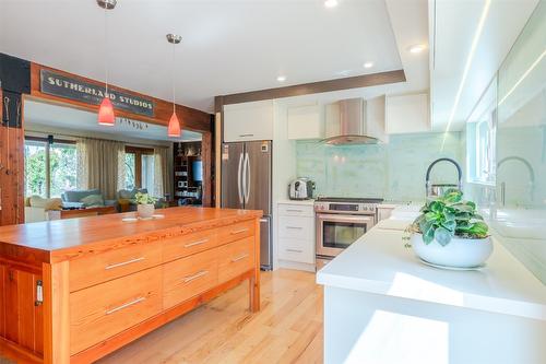 830 Three Mile Road, Penticton, BC - Indoor Photo Showing Kitchen With Upgraded Kitchen