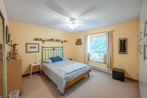 830 Three Mile Road, Penticton, BC - Indoor Photo Showing Bedroom