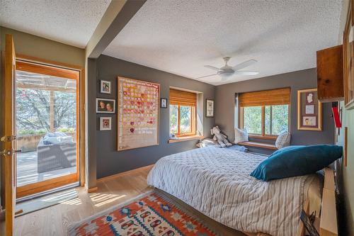 830 Three Mile Road, Penticton, BC - Indoor Photo Showing Bedroom