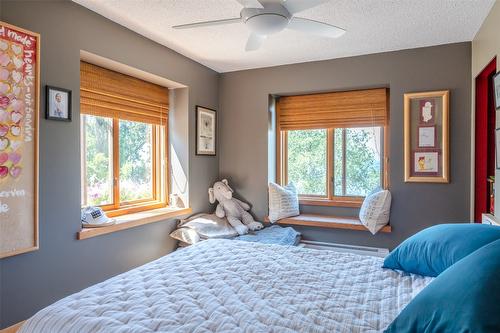 830 Three Mile Road, Penticton, BC - Indoor Photo Showing Bedroom