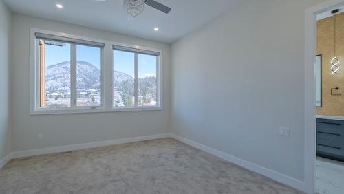 937 Royal Troon Lane, Kelowna, BC - Indoor Photo Showing Other Room