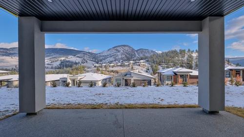 937 Royal Troon Lane, Kelowna, BC - Outdoor