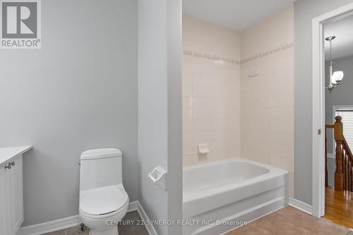 24 Avonhurst Avenue, Ottawa, ON - Indoor Photo Showing Bathroom