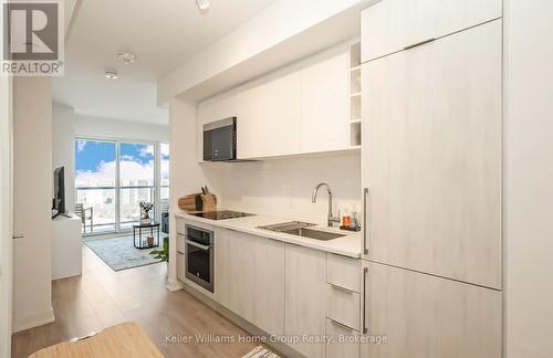 2305 - 2033 Kennedy Road, Toronto (Agincourt South-Malvern West), ON - Indoor Photo Showing Kitchen With Upgraded Kitchen