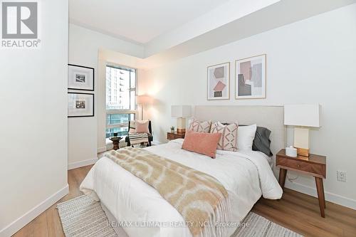 824 - 231 Fort York Boulevard, Toronto, ON - Indoor Photo Showing Bedroom