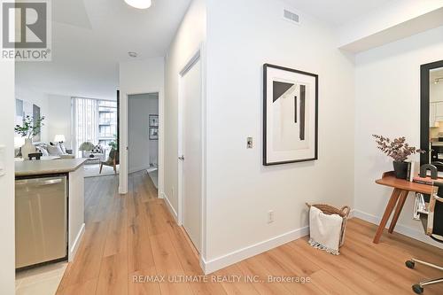 824 - 231 Fort York Boulevard, Toronto, ON - Indoor Photo Showing Other Room