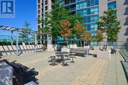 824 - 231 Fort York Boulevard, Toronto, ON - Outdoor