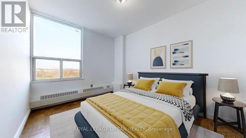 1102 - 60 Pavane Linkway Way, Toronto, ON - Indoor Photo Showing Bedroom