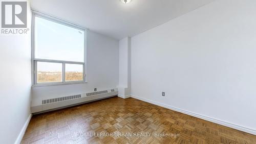 1102 - 60 Pavane Linkway Way, Toronto, ON - Indoor Photo Showing Other Room