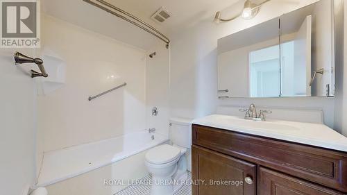 1102 - 60 Pavane Linkway Way, Toronto, ON - Indoor Photo Showing Bathroom