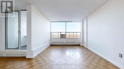 1102 - 60 Pavane Linkway Way, Toronto, ON - Indoor Photo Showing Other Room