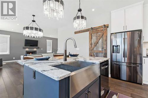 1 Toal Close, Red Deer, AB - Indoor Photo Showing Kitchen With Stainless Steel Kitchen With Upgraded Kitchen