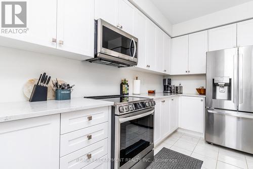 55 Yale Drive, Hamilton, ON - Indoor Photo Showing Kitchen