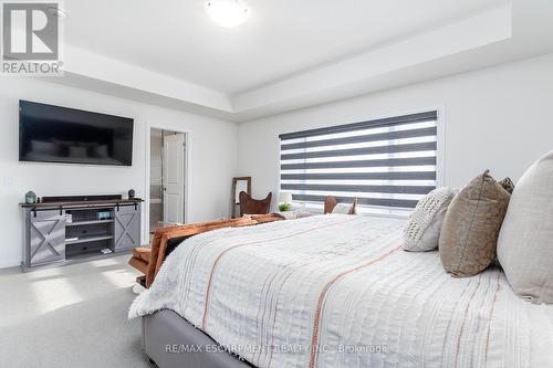 55 Yale Drive, Hamilton, ON - Indoor Photo Showing Bedroom