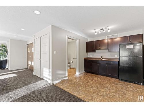 #467 11517 Ellerslie Rd Sw, Edmonton, AB - Indoor Photo Showing Kitchen With Double Sink