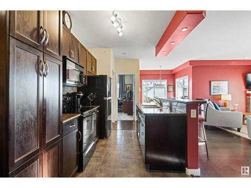 #467 11517 Ellerslie Rd Sw, Edmonton, AB - Indoor Photo Showing Kitchen