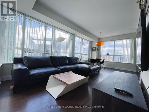 2002 - 2 Anndale Drive, Toronto, ON - Indoor Photo Showing Living Room