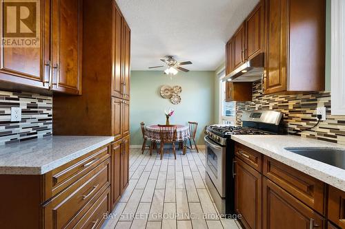 30 - 80 Old Country Drive, Kitchener, ON - Indoor Photo Showing Kitchen