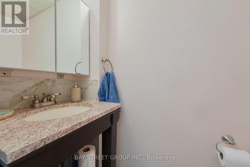 30 - 80 Old Country Drive, Kitchener, ON - Indoor Photo Showing Bathroom