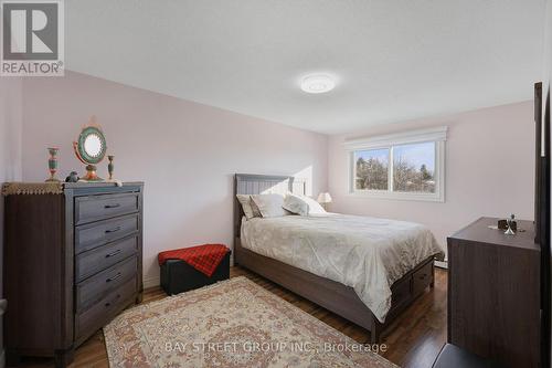 30 - 80 Old Country Drive, Kitchener, ON - Indoor Photo Showing Bedroom