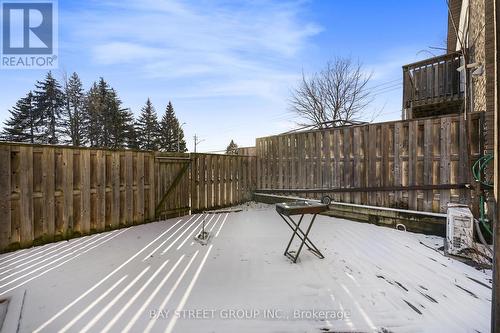 30 - 80 Old Country Drive, Kitchener, ON - Outdoor