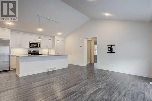 5301, 100 Walgrove Court Se, Calgary, AB - Indoor Photo Showing Kitchen