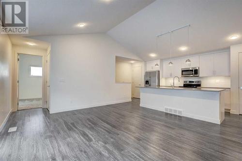 5301, 100 Walgrove Court Se, Calgary, AB - Indoor Photo Showing Kitchen