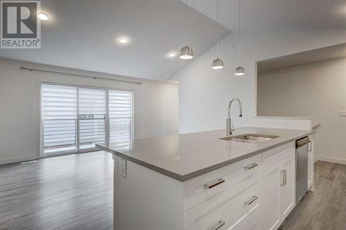 5301, 100 Walgrove Court Se, Calgary, AB - Indoor Photo Showing Kitchen