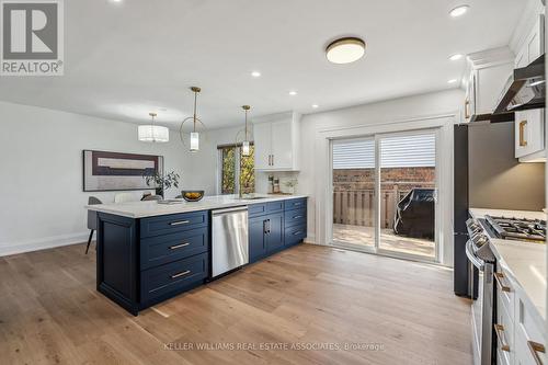 20 Suburban Drive, Mississauga, ON - Indoor Photo Showing Kitchen With Upgraded Kitchen