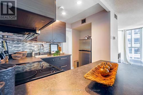 2001 - 55 Centre Ave Avenue, Toronto, ON - Indoor Photo Showing Kitchen