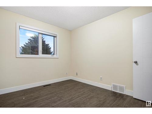 1207 54 St Nw, Edmonton, AB - Indoor Photo Showing Other Room