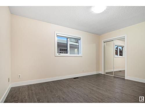 1207 54 St Nw, Edmonton, AB - Indoor Photo Showing Other Room