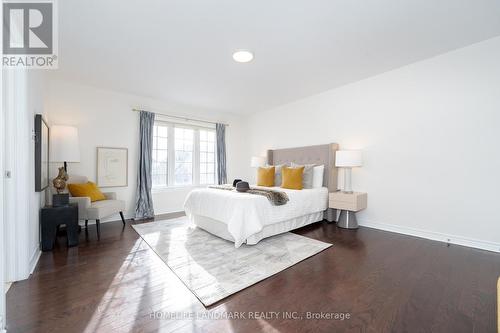 1261 Jezero Crescent, Oakville, ON - Indoor Photo Showing Bedroom