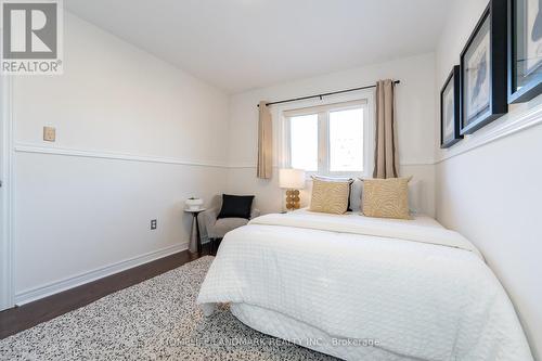 1261 Jezero Crescent, Oakville, ON - Indoor Photo Showing Bedroom