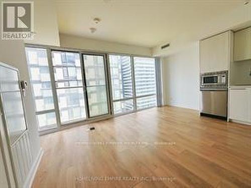 1204 - 18 Maitland Terrace, Toronto, ON - Indoor Photo Showing Kitchen