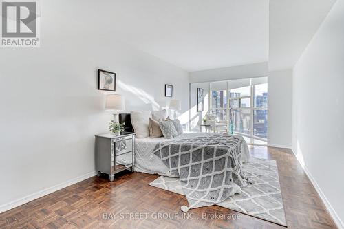 913 - 705 King Street W, Toronto, ON - Indoor Photo Showing Bedroom