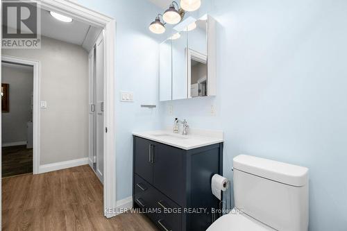 678 Brighton Avenue, Hamilton, ON - Indoor Photo Showing Bathroom