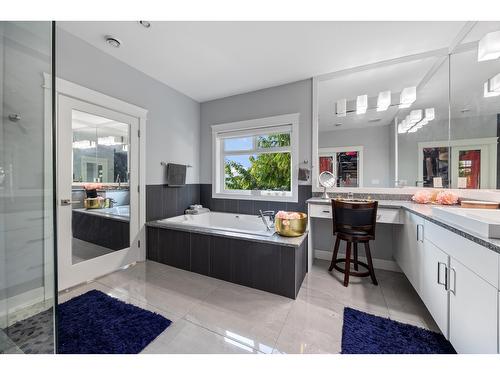 10088 121 Street, Surrey, BC - Indoor Photo Showing Bathroom