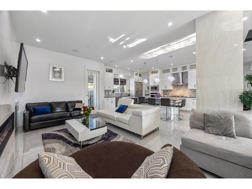 10088 121 Street, Surrey, BC - Indoor Photo Showing Living Room